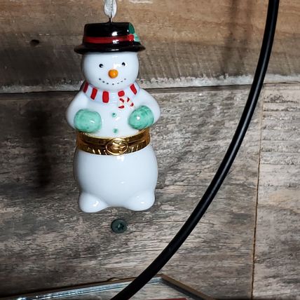 1997 Hallmark Keepsake Ornament - Snowman Porcelain Hinged Box.