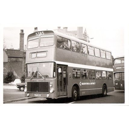 Black & White Photograph of Maidstone & District Motor Services Ltd. - LKP 381P
