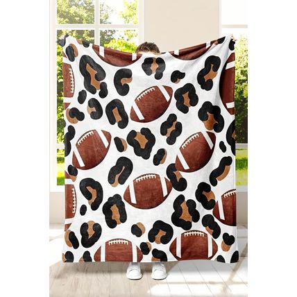 White Leopard & Rugby Print Flannel Blanket 130*150cm