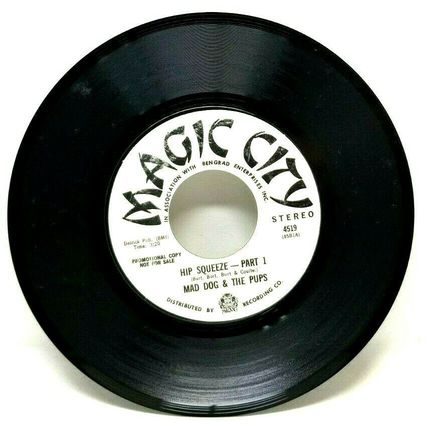 MAD DOG & PUPS: Hip Squeeze Part 1 & 2 White Promo 45 rpm (S2A)