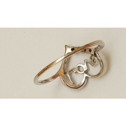 Estate Vintage 10K white Gold 5- Diamonds Heart Shaped "Love" Ring