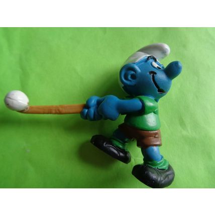 Field Hockey smurf complete with hockey stick