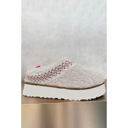 White Embroidered Sherpa Plush Thick Sole Winter Slippers