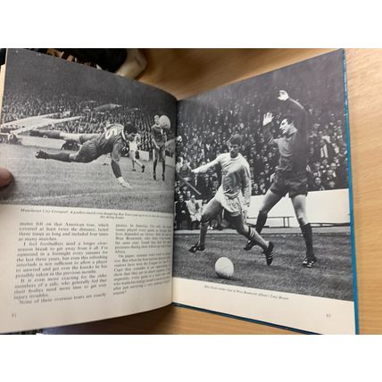 1969 "THE ALL STARS FOOTBALL BOOK No.9" UK SOCCER ANNUAL HARDBACK BOOK (P4)