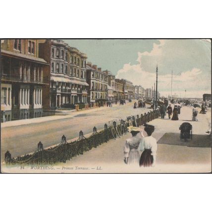 Princes Terrasse, Worthing, Sussex, 1913 - Lévy Postcard LL24