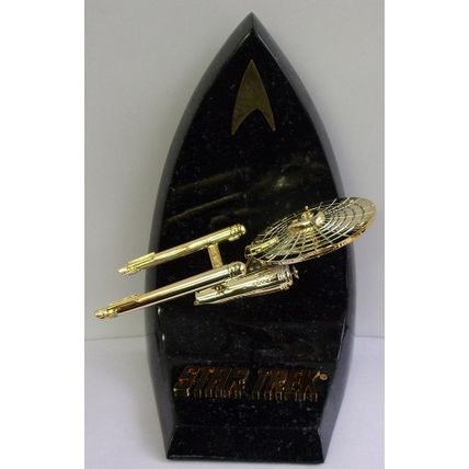 STAR TREK U.S.S. ENTERPRISE NCC-1701 GOLDEN LIMITED EDITION