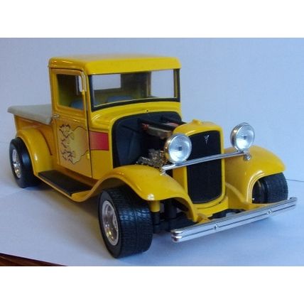 1934 FORD PICK UP / PRO STREET 1:18 YELLOW