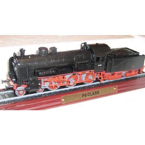 A MODEL STEAM LOCOMOTIVE - P8 CLASS - BLACK + plinth - VERY GOOD - 23 cm