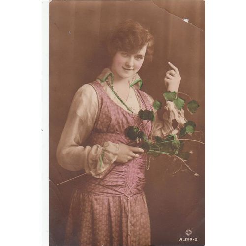 Young Lady Dressed In Pink And Holding Leaves Glamour Postcard (GLM1393) see con