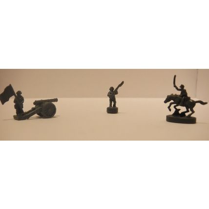Risk Armies miniature figures lot of 6 with bonus figure