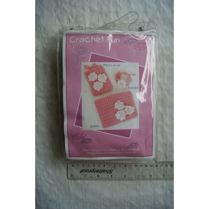Twilleys Complete Crochet fun kit - MP3 cover, bangle & purse