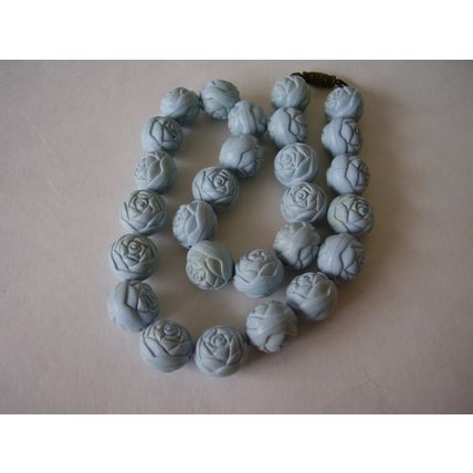 Vintage Necklace Blue Moulded Rose Beads Chain Retro 1950's Barrel Clasp