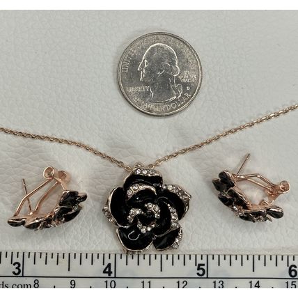 SET Necklace Earrings Black Rose with Rhinestone #940