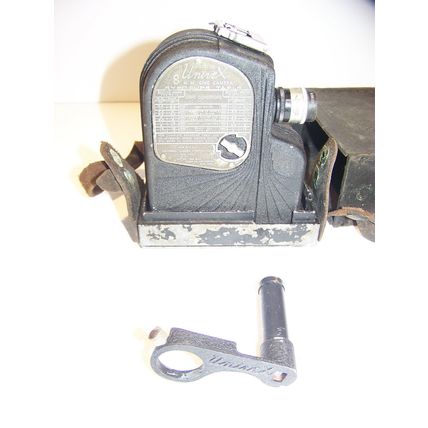MODEL A-8 UNIVEX CINE CAMERA & CASE MADE IN USA 1930's ART DECO VINTAGE