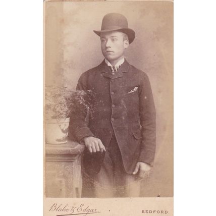 VICT. CDV PHOTO -SMART MAN, HAT.PLANT BY BLAKE @ EDGAR, BEDFORD