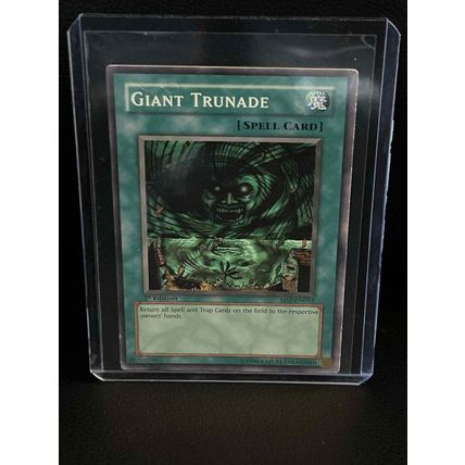 Giant Trunade - SD2-EN015 - Common - 1st Edition Zombie Madness Yu-Gi-Oh! Tradin