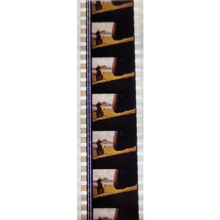 Pk GEB - P - MIX - c 064L . 1 STRIP OF 5 - 35MM FILM CELLS. ( )