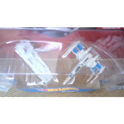 STAR WARS - First Order Transporter vs X-Wing Fighter - Hot Wheels Twin Pack