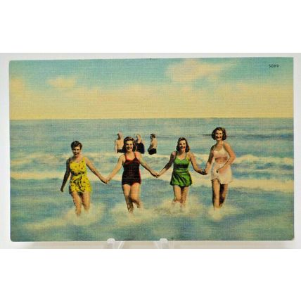 Vtg Beautifuls Girls Bathing Suit Beach Water Scene Linen Postcard 1940s (A1)