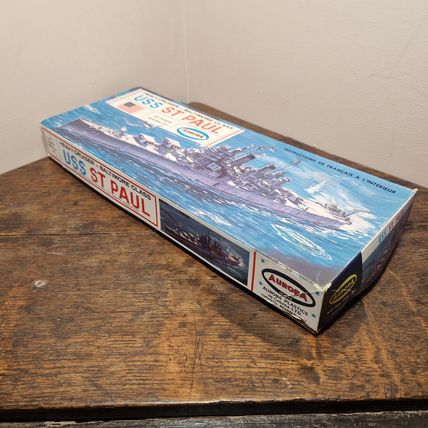 Unmade 1964 1/600th Scale Aurora USS St Paul Plastic Model Kit No 703-150