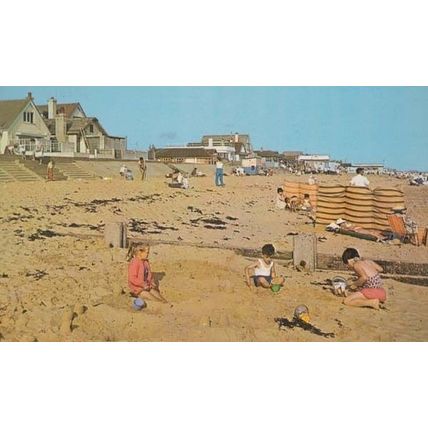 Jaywick Clacton On Sea 1960s Sun Screens Beach Cricket Game Postcard