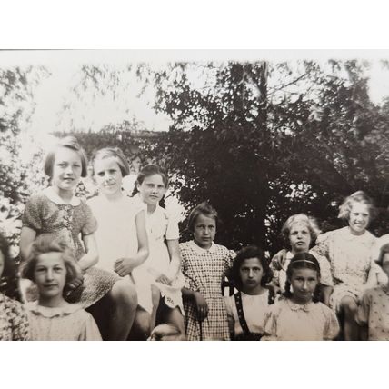 German School girls group photograph skirts, legs, fashion Hamburg Germany 1950s