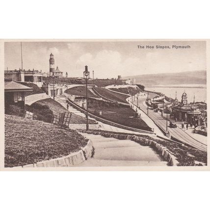 B741 PLYMOUTH - THE HOE SLOPES . PRINTED POSTCARD