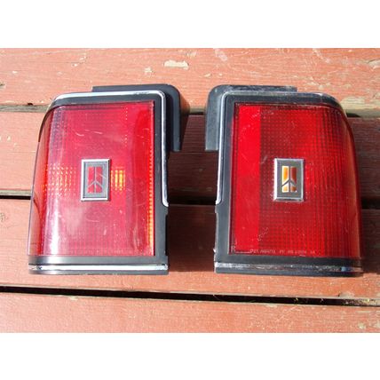 1982 1983 1984 Oldsmobile Cutlass Ciera Tail Lights OEM Pair 5973621 5973622