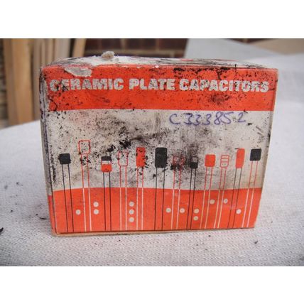 3300 pF 100V Plate Ceramic Capacitors 500 pcs NOS - Great Decoupling Capacitors