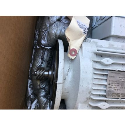 SEW EURODRIVE K67DRE90M4BE2HR/ISU/TF AC MOTOR 3PHASE 01.1325134801.0001.10,AR