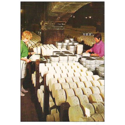 12 - ROQUEFORT-sur-SOULZON - Habillage Roquefort Pour La Deuxième Phase De L'aff