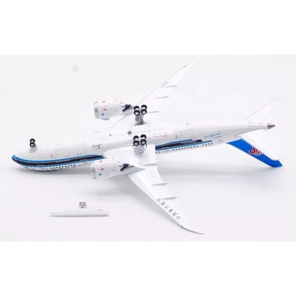 B787-8 DREAMLINER CHINA SOUTHERN AIRLINES -AVIATION 400 AV4237 1/400-PRE ORDER