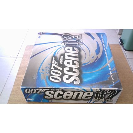 SCENE IT? - 007 Edition (Official James Bond Trivia Game with Real Movie Clips!)