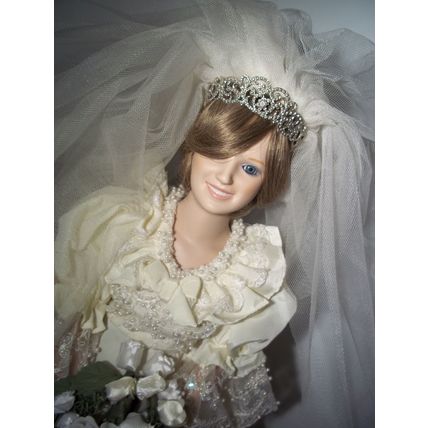 Danbury Mint Princess Diana 21" Porcelain Royalty Wedding Gown Doll