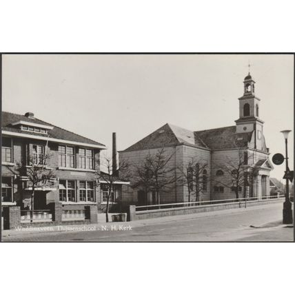 Thijssenschool & N H Kerk, Waddinxveen, c.1960s - Sonneveld Foto Briefkaart