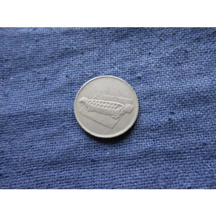 1990 MALAYSIA 10 SEN COIN.