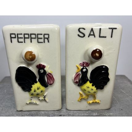 Rooster Salt & Pepper 1950's by Thames Japan Hand Painted Ceramic Japan Vintage