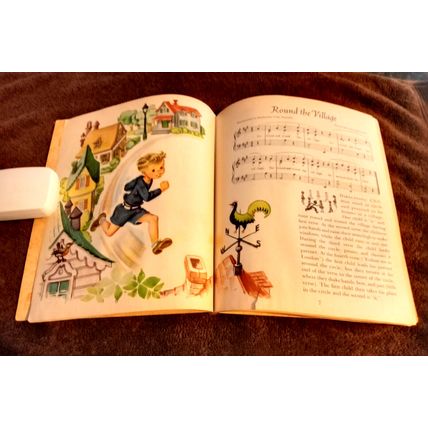 Old Vintage Original Little Golden Book Singing Games (E) Fifth Edition 1947