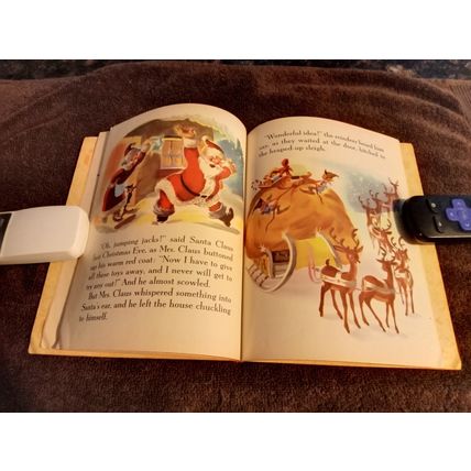 Little Golden Book Walt Disney Santas Toy Shop By Mary Reed PhD (A) Edition 1950