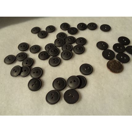 MM40 Dark Gray Black 2 Hole Round Buttons 15mm 9/16 40 Pieces Sewing Crafting