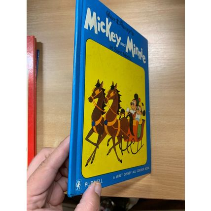 1969 WALT DISNEY "MICKEY & MINNIE AT SAINT MORITZ" UK HARDBACK BOOK (LL) ref:BRA