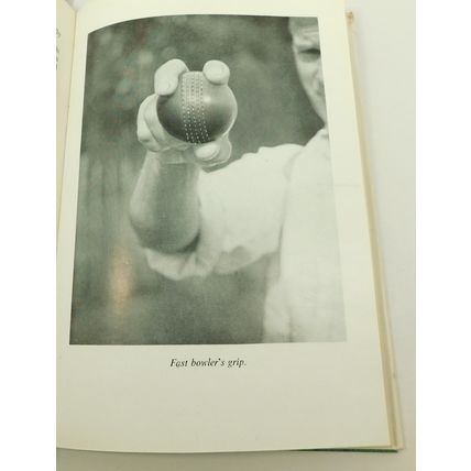 Vintage Cricket Book - The Young Cricketers Manual 1948 First Edition O'Connor J