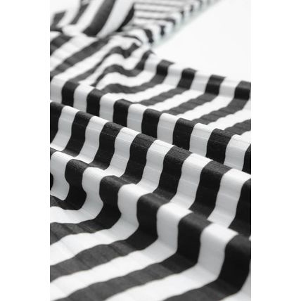 Black Striped Print Textured Knit Long Sleeve Tee