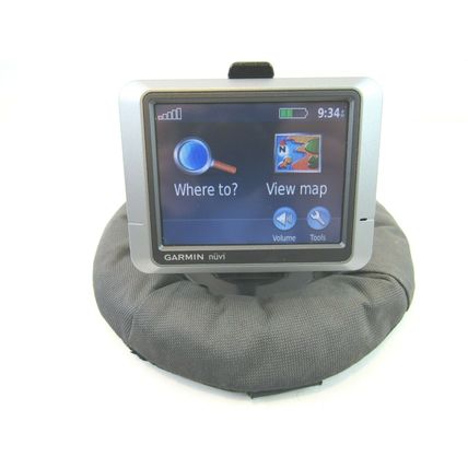 Garmin nüvi 200 GPS Navigation Car Charger Dash Mount Travel Case BUNDLE WORKS