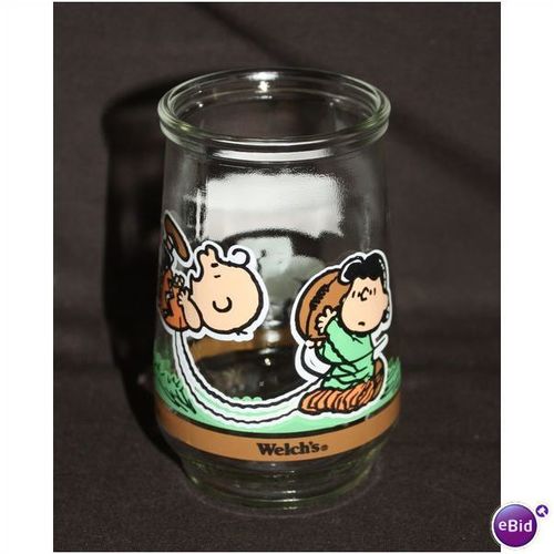 Welchs Peanuts Comic Classics Juice Glass #4 Kick Off