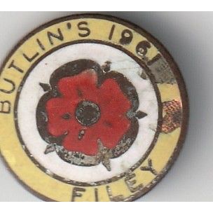 Butlins Pin Badge Butlins - Filey 1961 - Reeves Back Stamp - Used - Free Postage