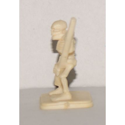 Heroquest: Skeleton figure (D) 1989 MB GW spares plastic broken