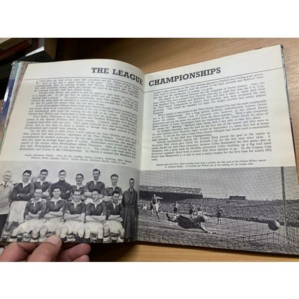 c1958 "THE BIG BOOK OF FOOTBALL CHAMPIONS" UK SOCCER HARDBACK BOOK (P4)