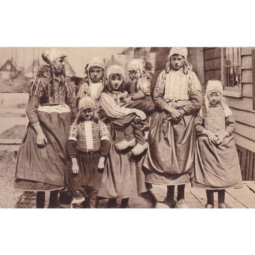Dutch Girls In Native Costume Postcard (ETH12232C)