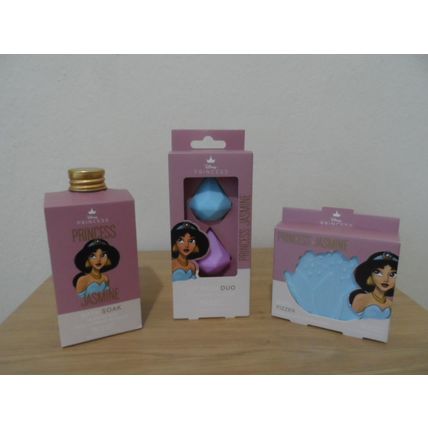 Disney Mad Beauty Princess Jasmine Bath Soak Lip Balm Duo Bath Fizzer Brand New